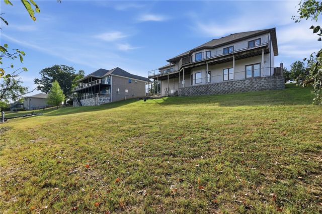 52 Bandy Drive, Holiday Island, AR 72631