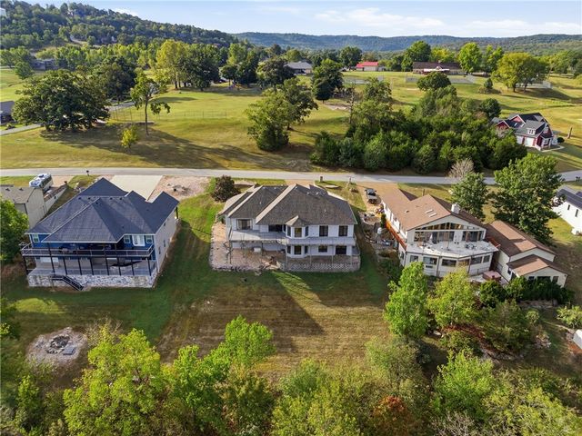 52 Bandy Drive, Holiday Island, AR 72631