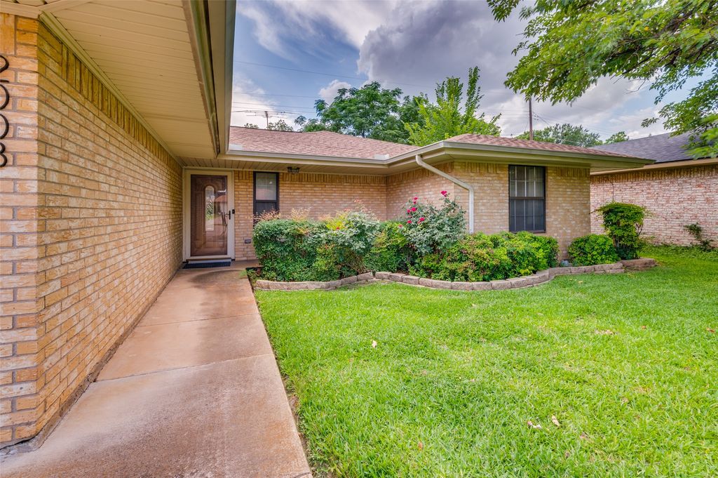 2008 Rocky Cove, Irving, TX 75060 — photo 2