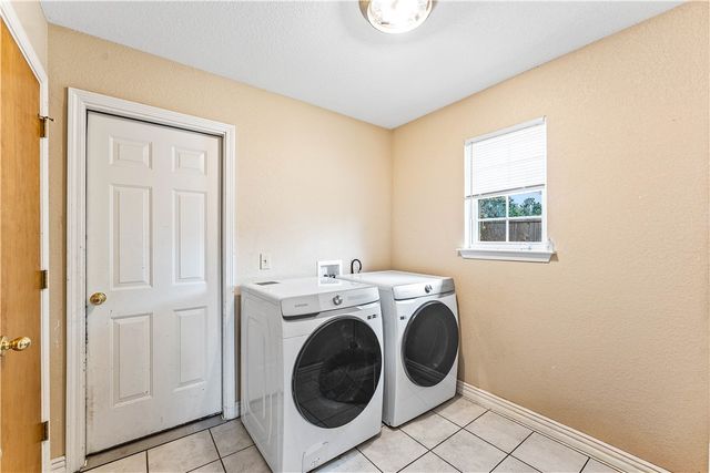 1704 S 22nd Street, Rogers, AR 72758
