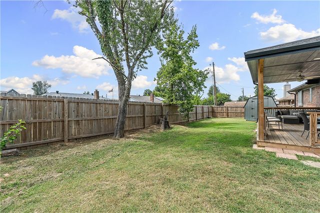 1704 S 22nd Street, Rogers, AR 72758