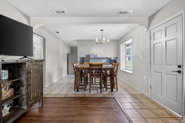 1102 N Shady Lane, Benton, AR 72015