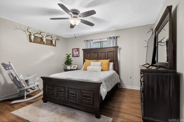 1102 N Shady Lane, Benton, AR 72015