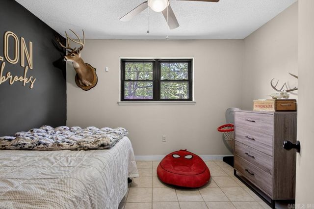 1102 N Shady Lane, Benton, AR 72015