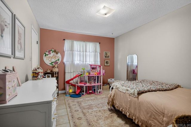 1102 N Shady Lane, Benton, AR 72015