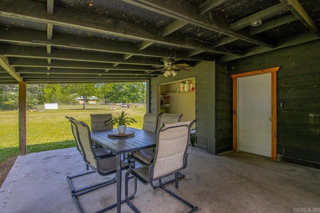 1102 N Shady Lane, Benton, AR 72015