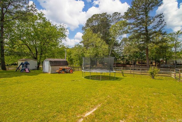 1102 N Shady Lane, Benton, AR 72015