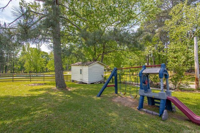1102 N Shady Lane, Benton, AR 72015