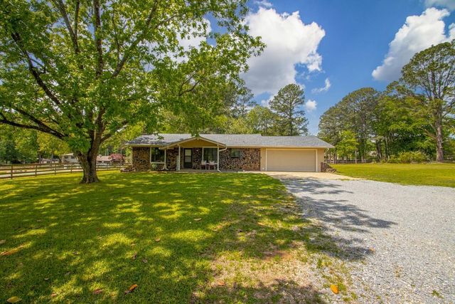 1102 N Shady Lane, Benton, AR 72015