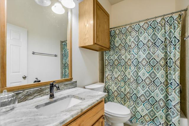 12 Springwood CIR, Wimberley, TX 78676