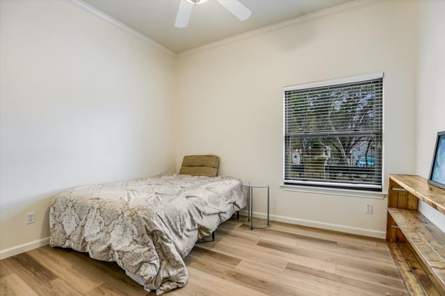 12 Springwood CIR, Wimberley, TX 78676