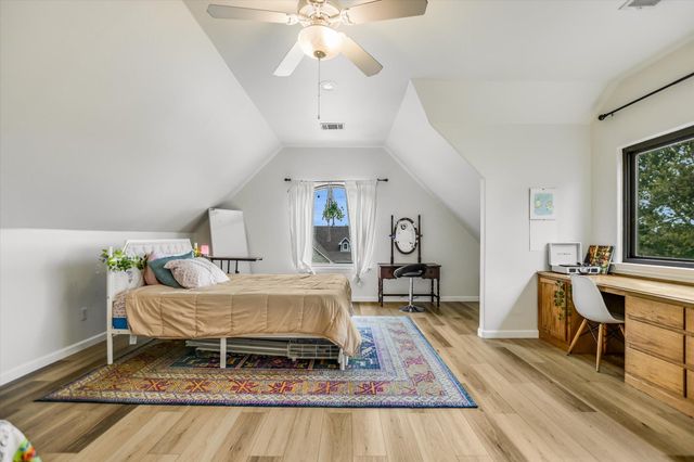 12 Springwood CIR, Wimberley, TX 78676