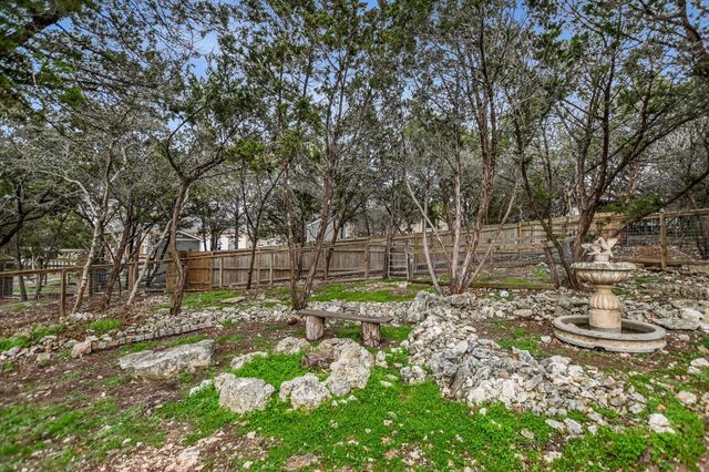 12 Springwood CIR, Wimberley, TX 78676