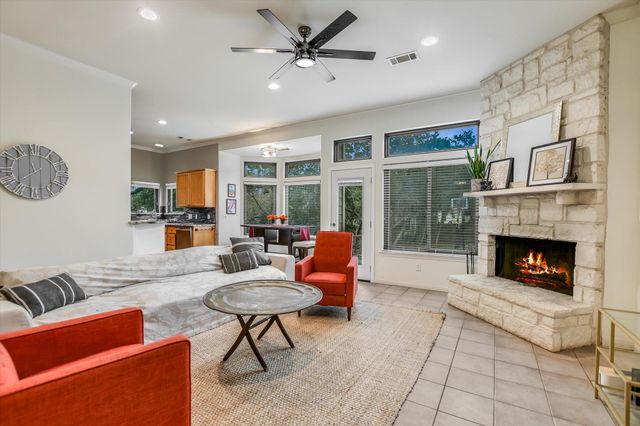 12 Springwood CIR, Wimberley, TX 78676
