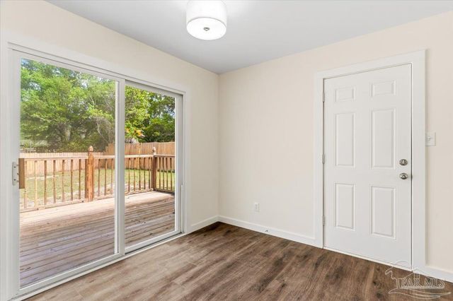 916 Lake Terrace Ave, Pensacola, FL 32505