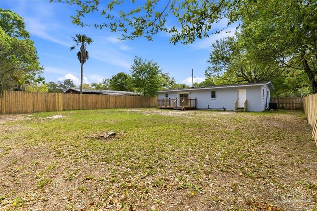 916 Lake Terrace Ave, Pensacola, FL 32505