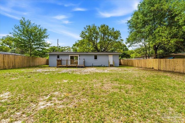 916 Lake Terrace Ave, Pensacola, FL 32505