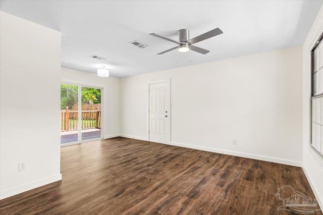 916 Lake Terrace Ave, Pensacola, FL 32505