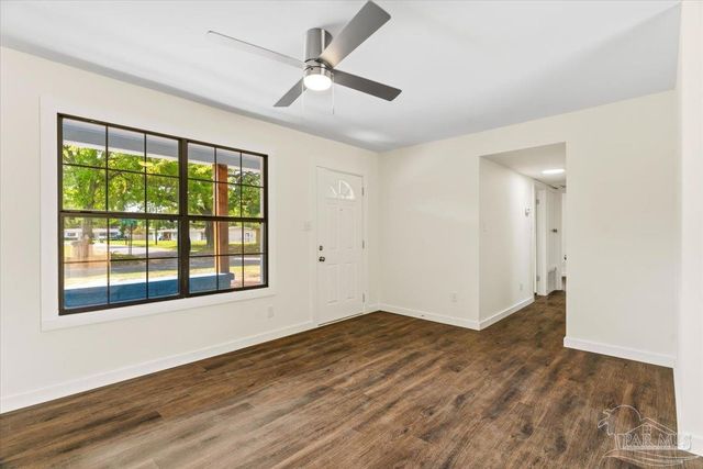 916 Lake Terrace Ave, Pensacola, FL 32505