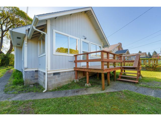 1887 MADRONA St, North Bend, OR 97459