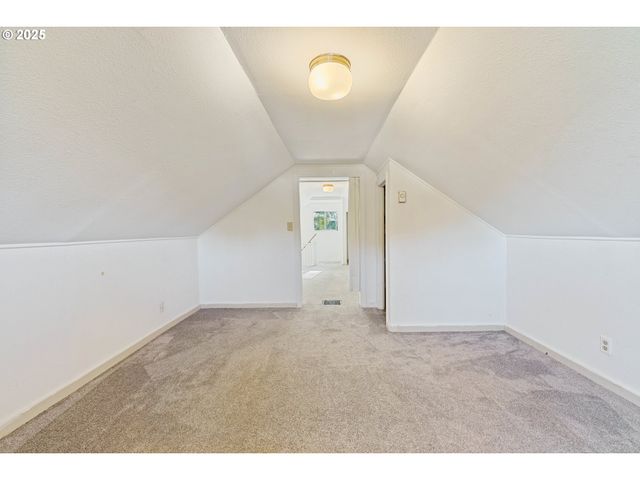 1887 MADRONA St, North Bend, OR 97459