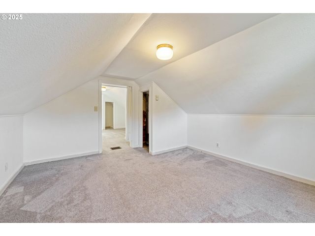 1887 MADRONA St, North Bend, OR 97459