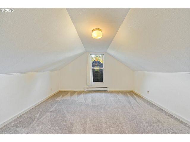 1887 MADRONA St, North Bend, OR 97459