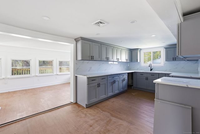 18 Pautipaug Hill Road, Sprague, CT 06330