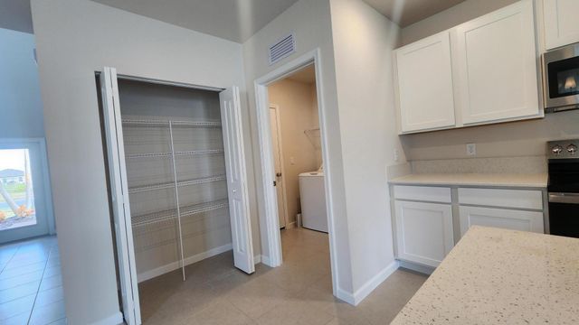 799 Carlyle Way, Fort Pierce, FL 34947