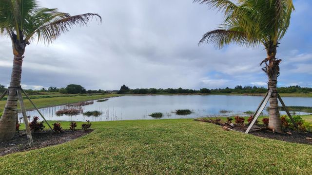 799 Carlyle Way, Fort Pierce, FL 34947