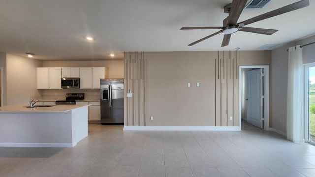 799 Carlyle Way, Fort Pierce, FL 34947