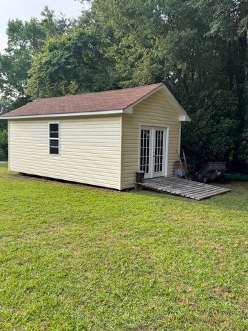 1682 Heritage Drive, Manning, SC 29102