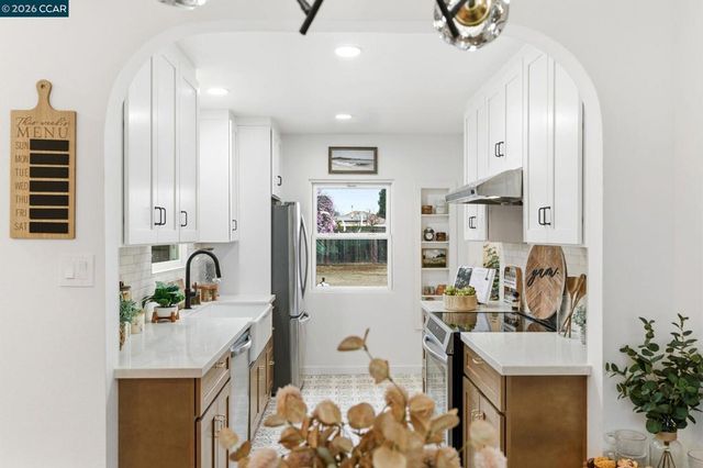 2361 2361 Bedford Rd, Concord, CA 94520