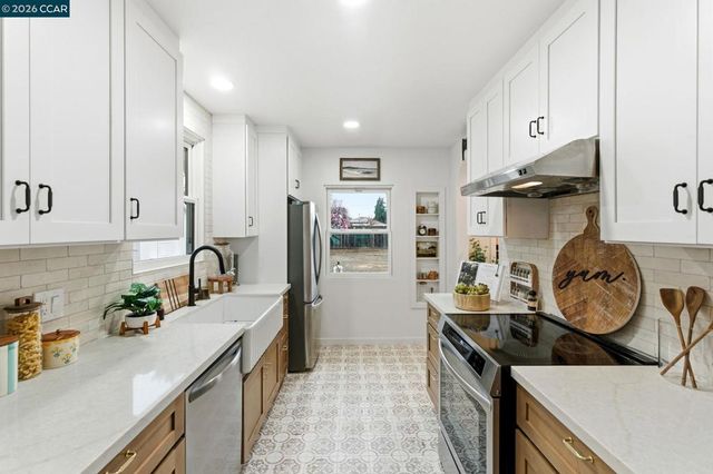 2361 2361 Bedford Rd, Concord, CA 94520