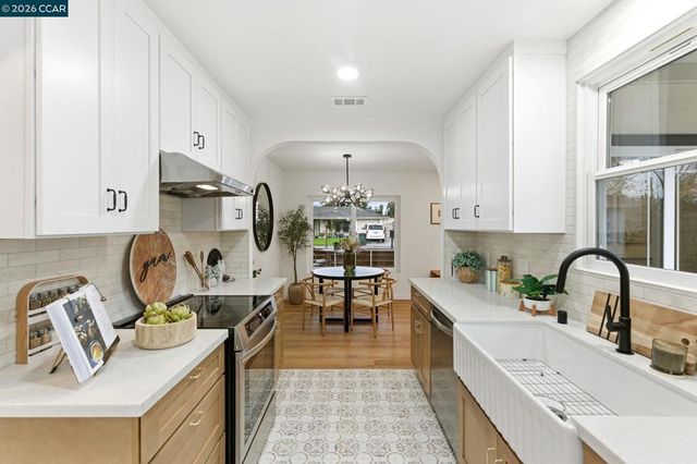 2361 2361 Bedford Rd, Concord, CA 94520