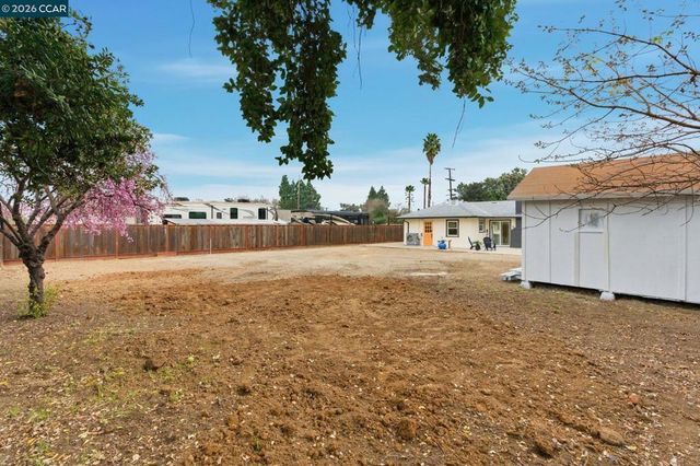 2361 2361 Bedford Rd, Concord, CA 94520