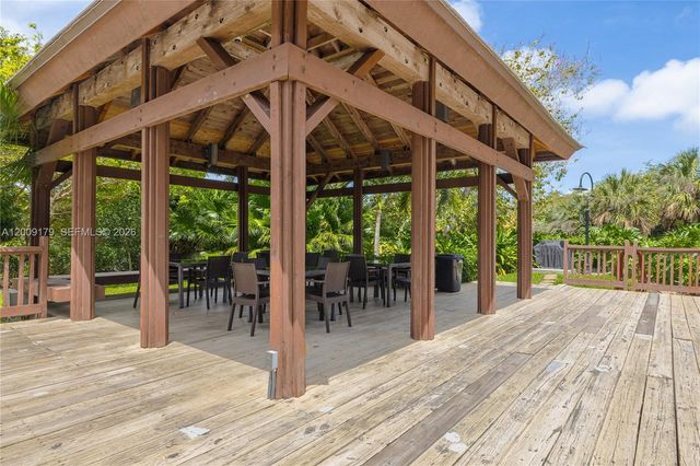 1000 Quayside Ter 408, Miami, FL 33138