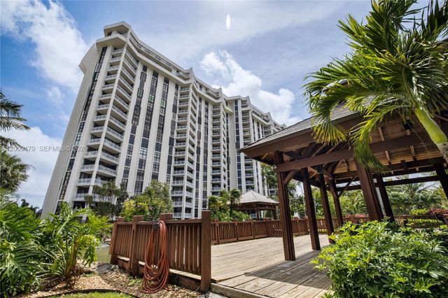 1000 Quayside Ter 408, Miami, FL 33138