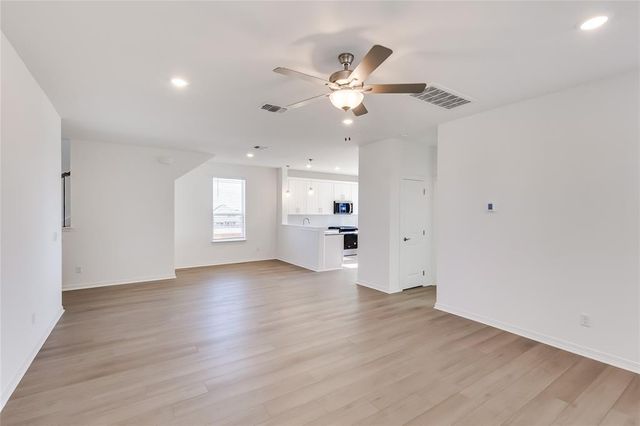 109 Bridge Deck LOOP, Kyle, TX 78640