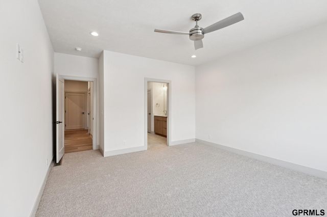 20108 R Street, Omaha, NE 68135