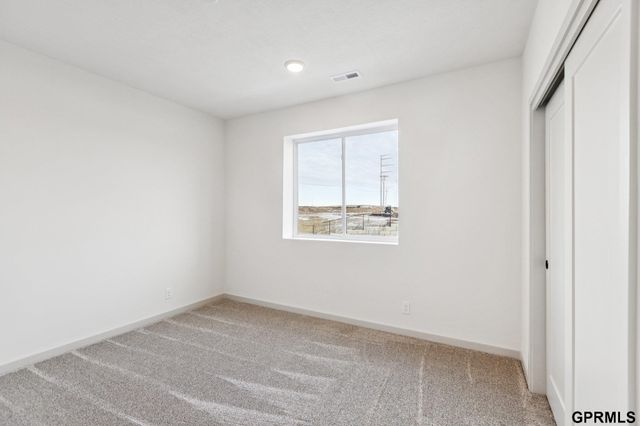 20108 R Street, Omaha, NE 68135