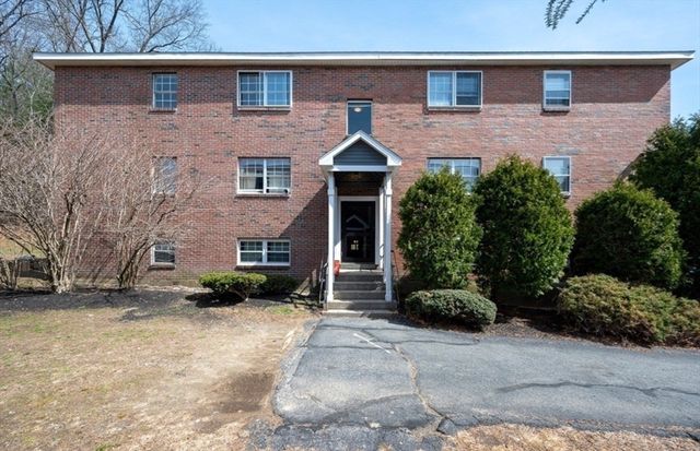 302 Boston Post Rd E B15, Marlborough, MA 01752