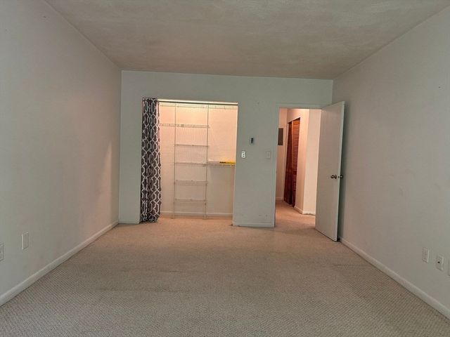 302 Boston Post Rd E B15, Marlborough, MA 01752