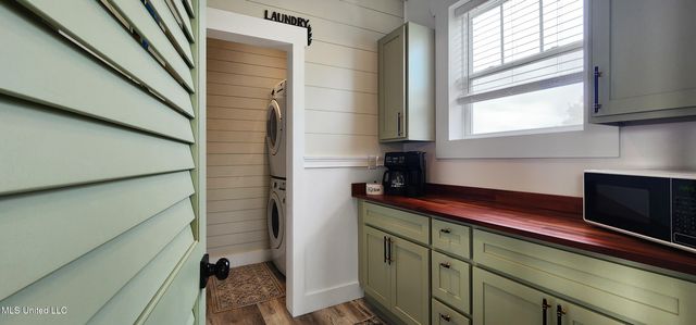 113 Sea Oaks Boulevard, Long Beach, MS 39560