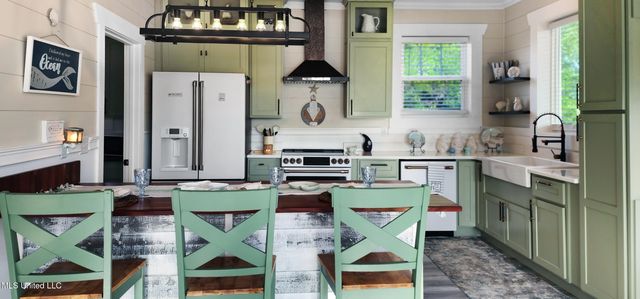 113 Sea Oaks Boulevard, Long Beach, MS 39560