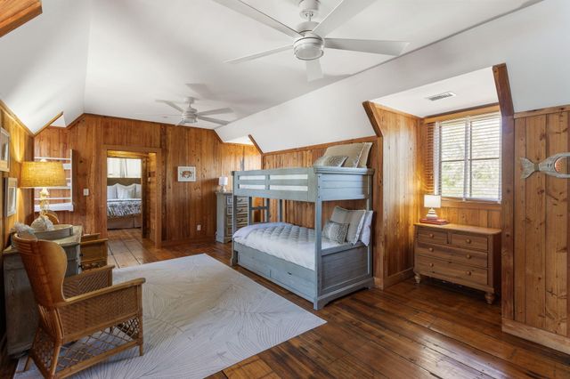 10 Beachview Lane, Edisto Island, SC 29438