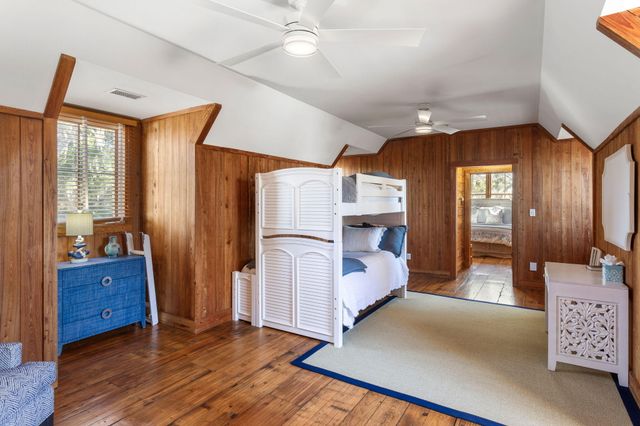 10 Beachview Lane, Edisto Island, SC 29438