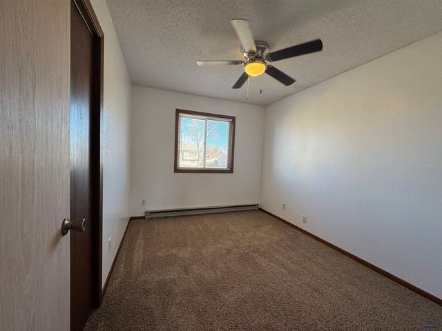 4607 SERENITY CT, Rapid City, SD 57703