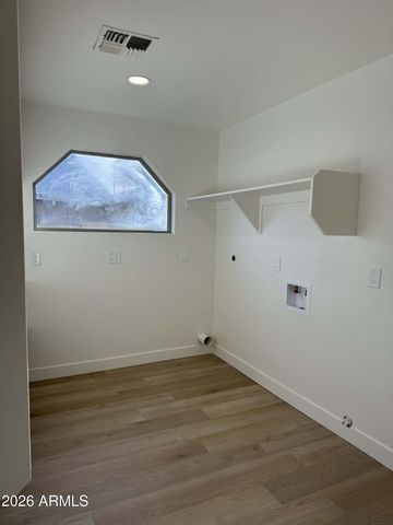 4050 E SACATON Street, Phoenix, AZ 85044