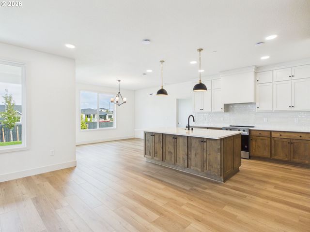 4220 N LUNA Ln, Ridgefield, WA 98642
